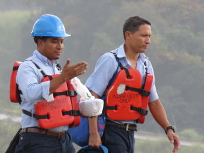 IMG_0329_scene_panama_canalworker